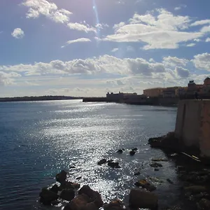 Il Mare Di Ortigia , Syrakus Italien